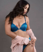 Komal +971563649471