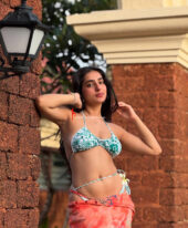 Nisha +971563649471