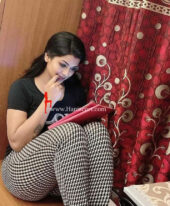 Call Girls In Sector 43 Noida 8800311850 Escort ServiCe In Delhi NCR
